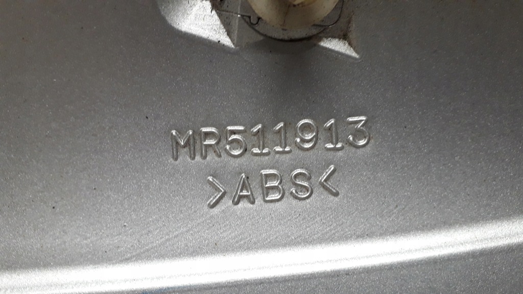 фото №8, Mitsubishi outlander 1 i 01- спойлер спойлер крышки