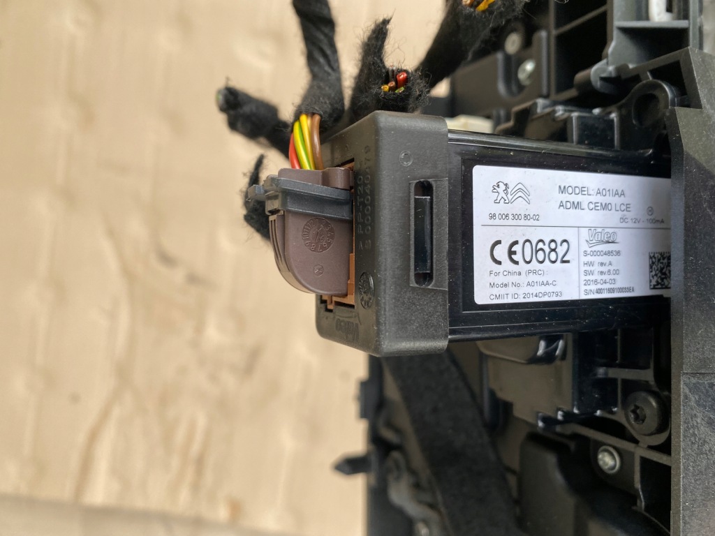 фото №3, Рамка дисплей радіо навігації 9812720580 citroen c4 ii picasso europa