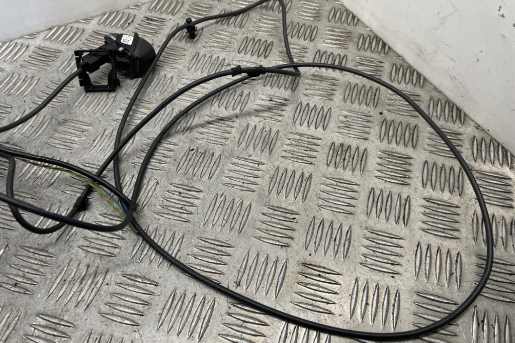 фото №11, Камера крышки багажника bmw 7 f01, f02 9240984 3.0l дизель 180kw 2010