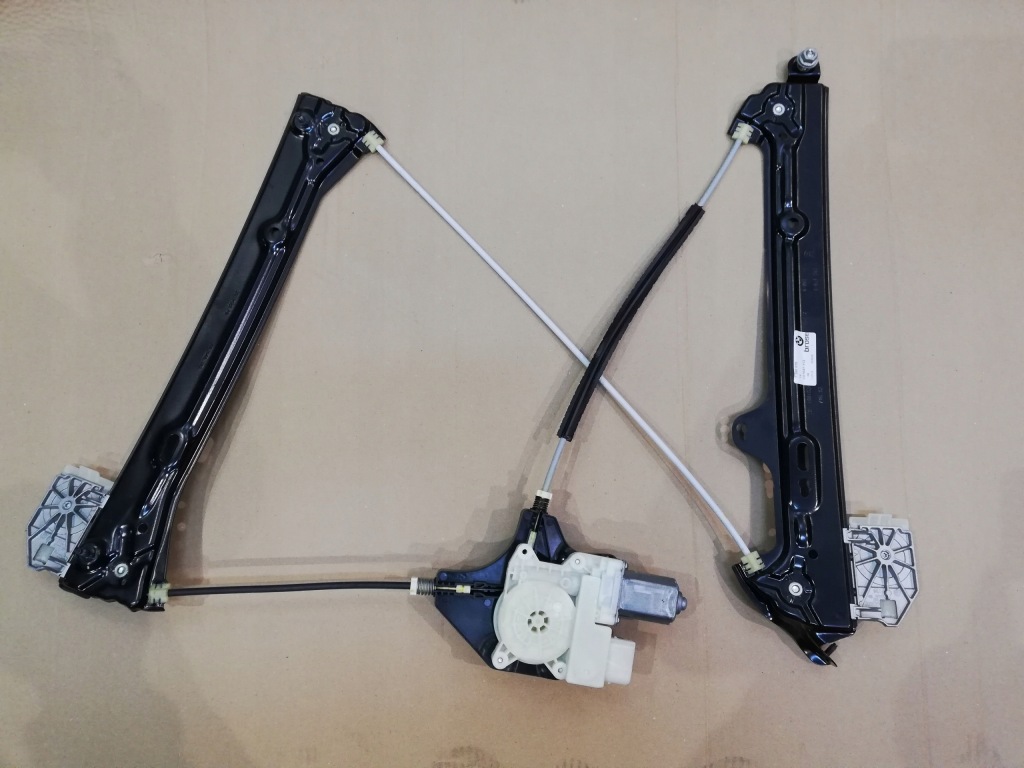 Купить Bmw i3 подъемник стекло правый