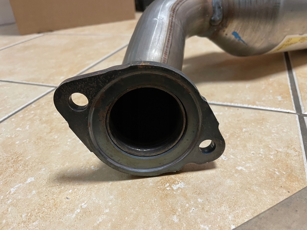 фото №6, Mazda 6 2.2 катализатор r2r1-40-100b