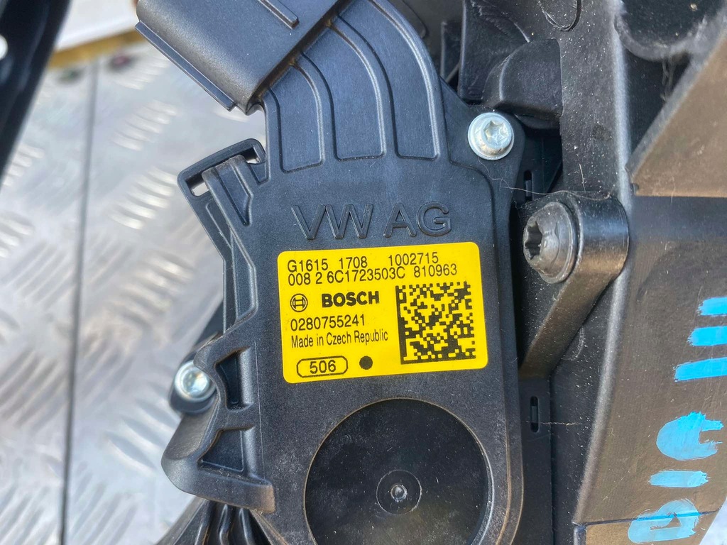 фото №5, Skoda fabia iii педаль газа тормоза автоматическая коробка передач 6c1723503c