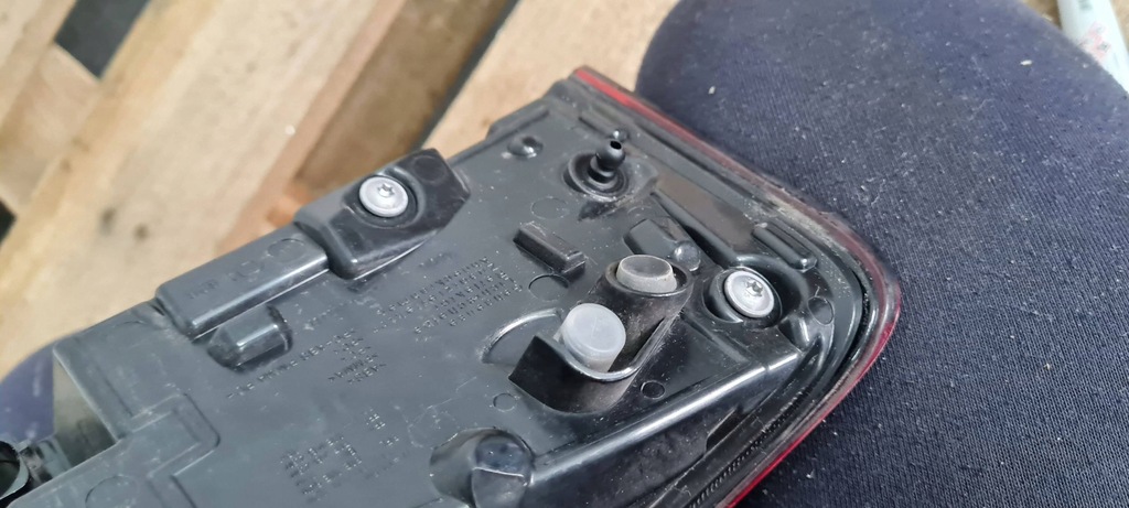 фото №9, A5 8w лампа led права правий задня w крила 8w6945092g