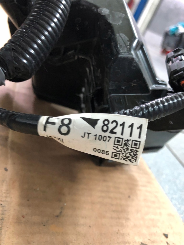 фото №11, Toyota yaris iv электропроводка жгут отсек двигателя