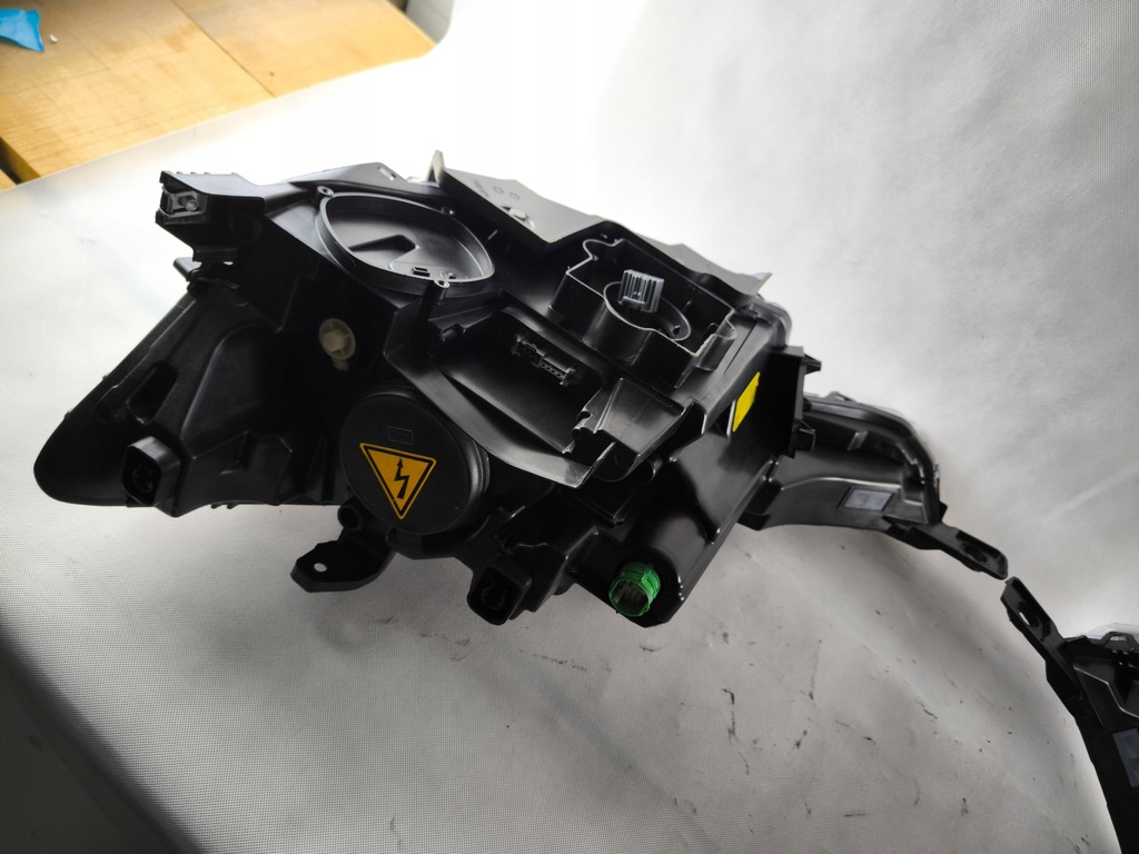 фото №11, Maserati levante ксенон лівий правий фара лампа некеровані