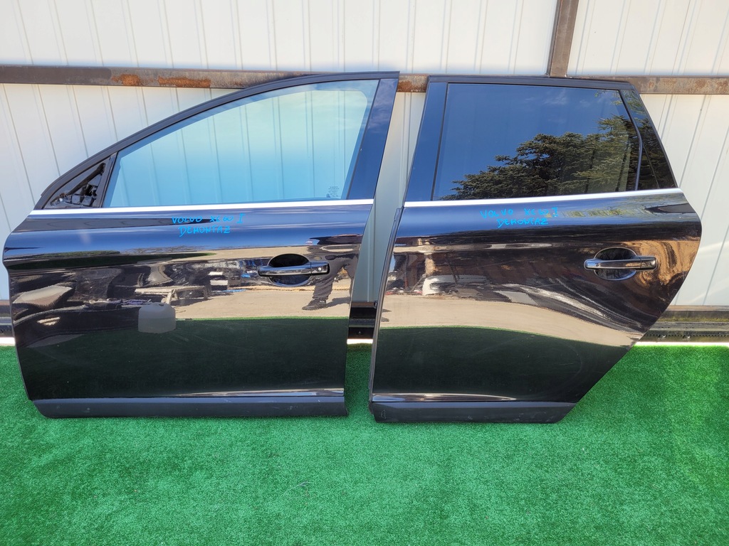 фото №1, Volvo xc60 i 1 дверь левый задняя левая задние демонтаж