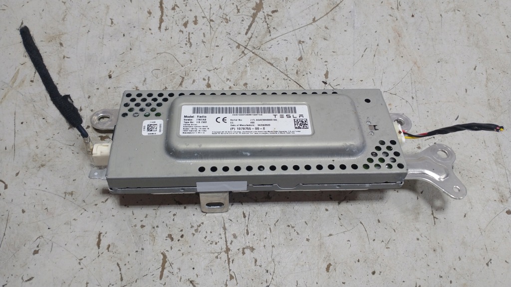 Купить Tesla model 3 модуль радио 1079755-00-e