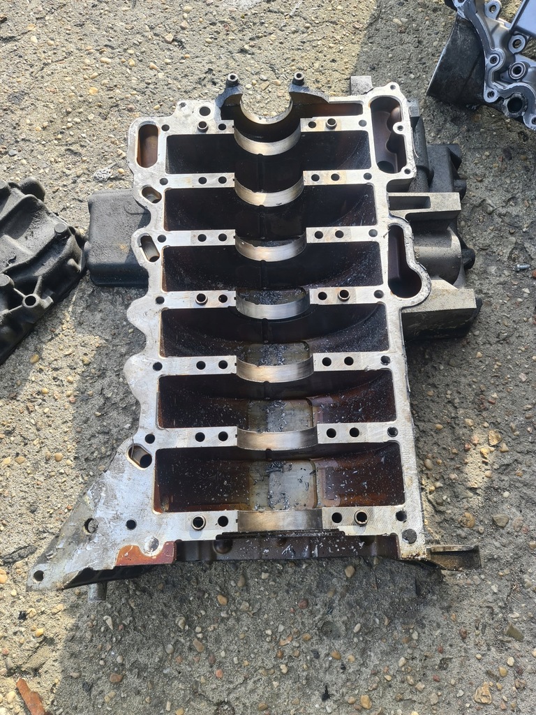 фото №1, Картера audi a8 d3 w12 6.0 bht dół