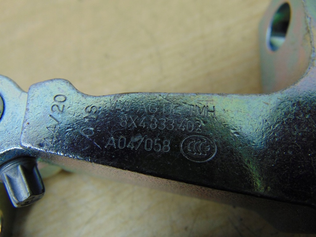 фото №5, Петля дверь правый audi a1 8x 8x4833402