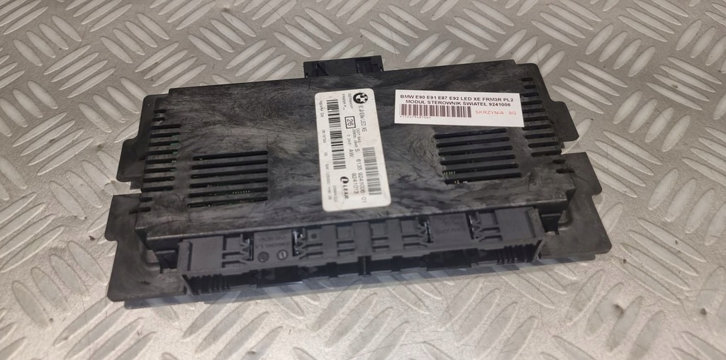 фото №6, Bmw z4 e89 e90 e92 lci lift модуль блок управления света frm3 led ксенон 9241006