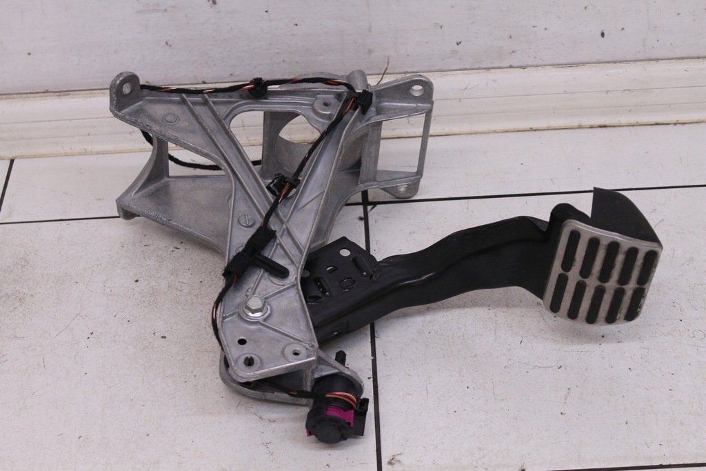 фото №1, Педаль гальма audi r8 4s2723031c 4f0945459b