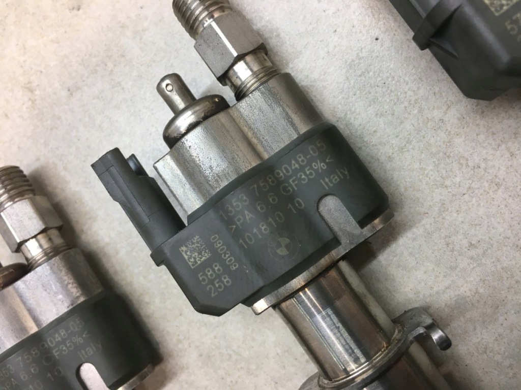 фото №7, Форсунка bmw 3 e91 fl 318 i 75890448-05