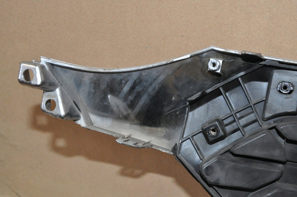 Решітка радіатора решітка  радіатора решітка бампера hyundai santa fe iv 86366-s1110 Оригінал