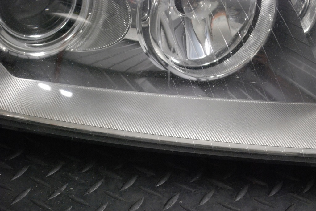 фото №5, Лампа правый ксенон audi a8 d3 08r 4e0941004bq