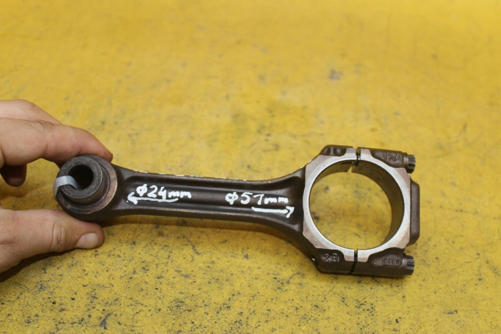 фото №4, Шатун шату́н t4 2.5 b 074b aet