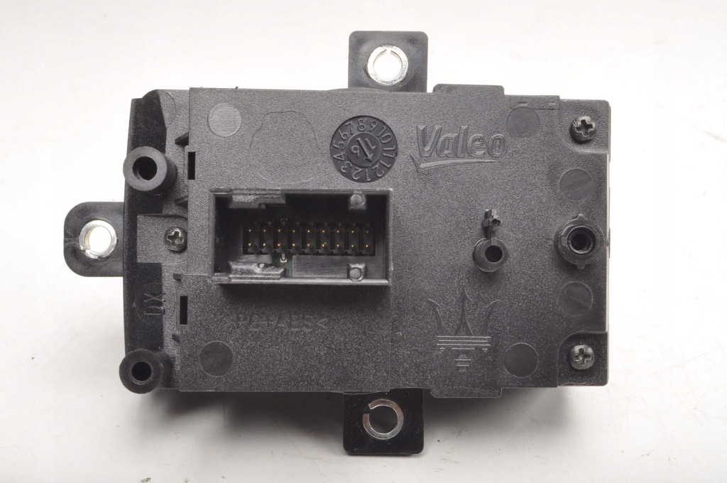 фото №2, Maserati levante sq4 ручка idrive 670087462 19r