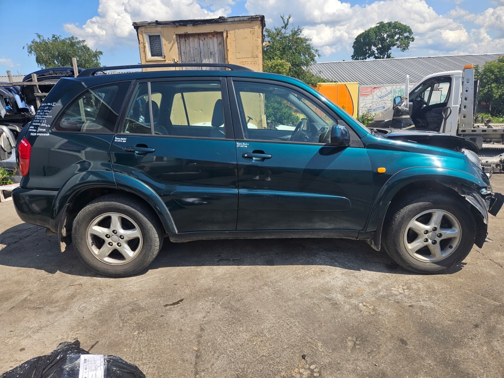 Toyota rav4 2 дверь правый  задняя правое  задняя 6s3 Киев