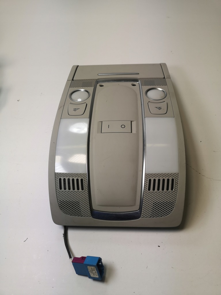 фото №1, A6 c6 лампа потолочный освещение 4f0947135bp