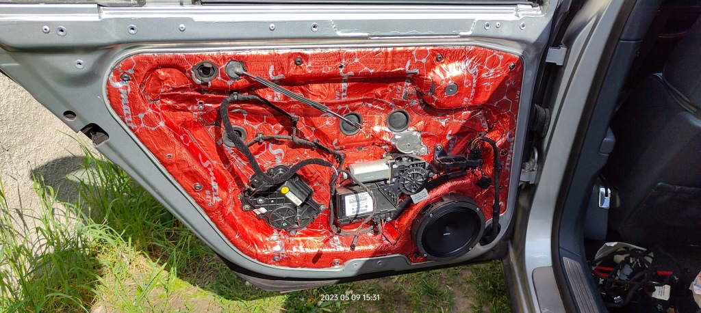 Мат шумоизоляционная 2mm бутиловая алюбутил 400x50 2m2 дверь багажник пол Киев