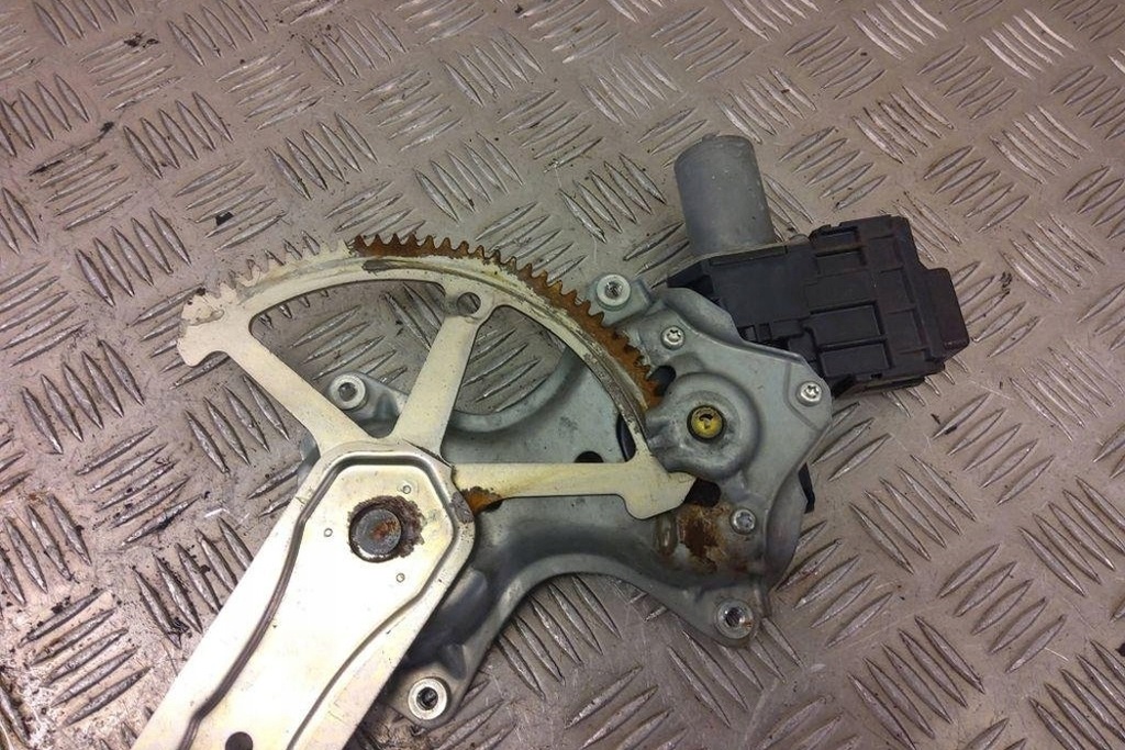 фото №6, Подъемник стекло правых передних дверь lexus nx _z1_ 8571078011 2.49l