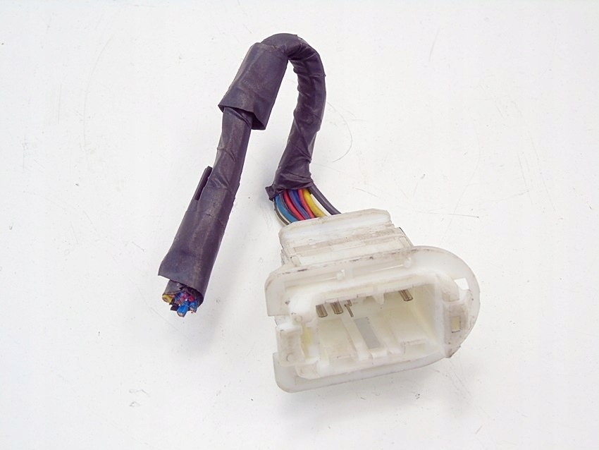 фото №1, Штекер колодка toyota avensis t25 coroll yaris verso rav 4 celica