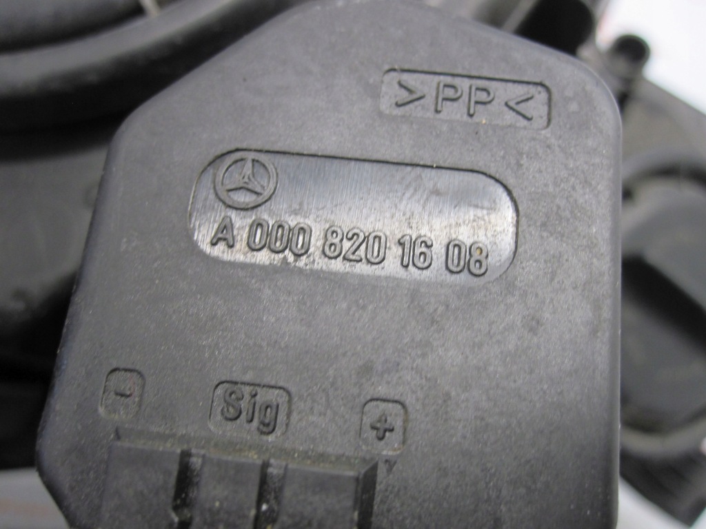 фото №15, Mercedes cls c219 07r лампа правая перед a2198203061 anglik