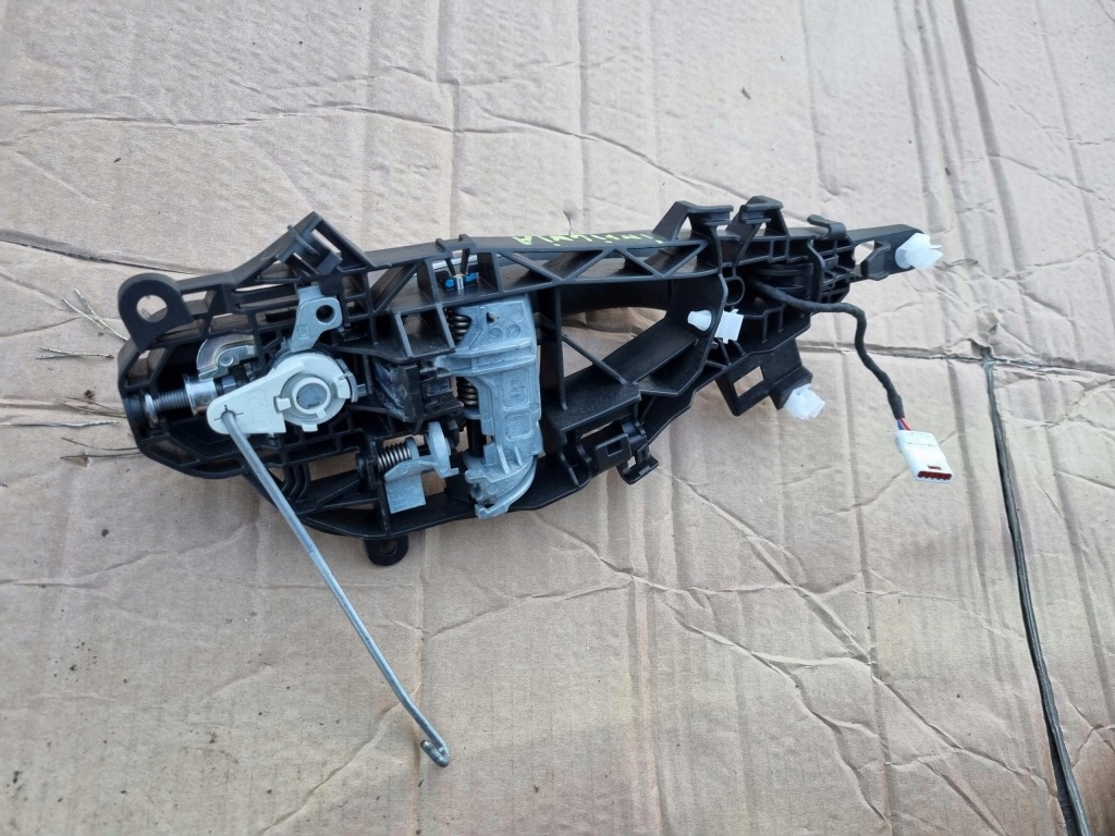 Ручка вкладка замка дверь левый перед opel insignia b keyless в Украине