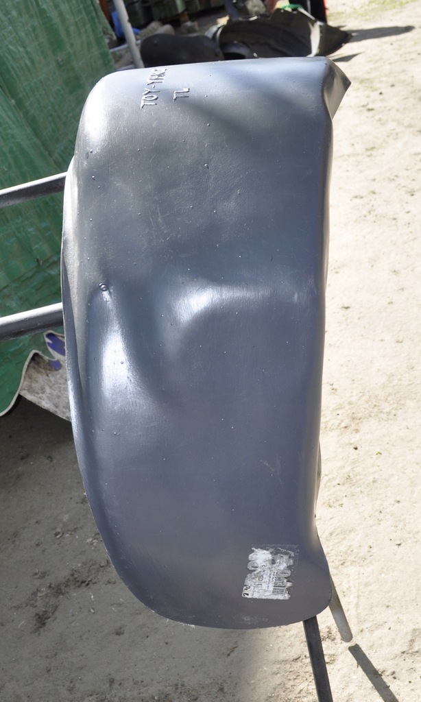 фото №4, Toyota yaris ii подкрылок левый задняя