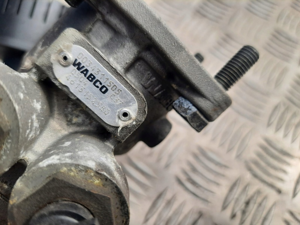 фото №4, Клапан тормоза roboczego mercedes atego