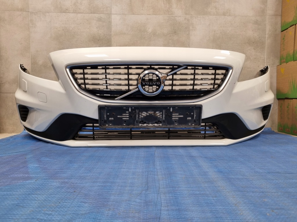 фото №1, Volvo v40 r-design бампер передній kompletny 614