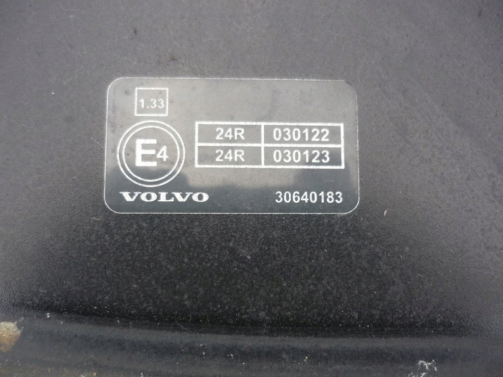 фото №6, Volvo volvo s40 v50 c30 капот крышка czarna