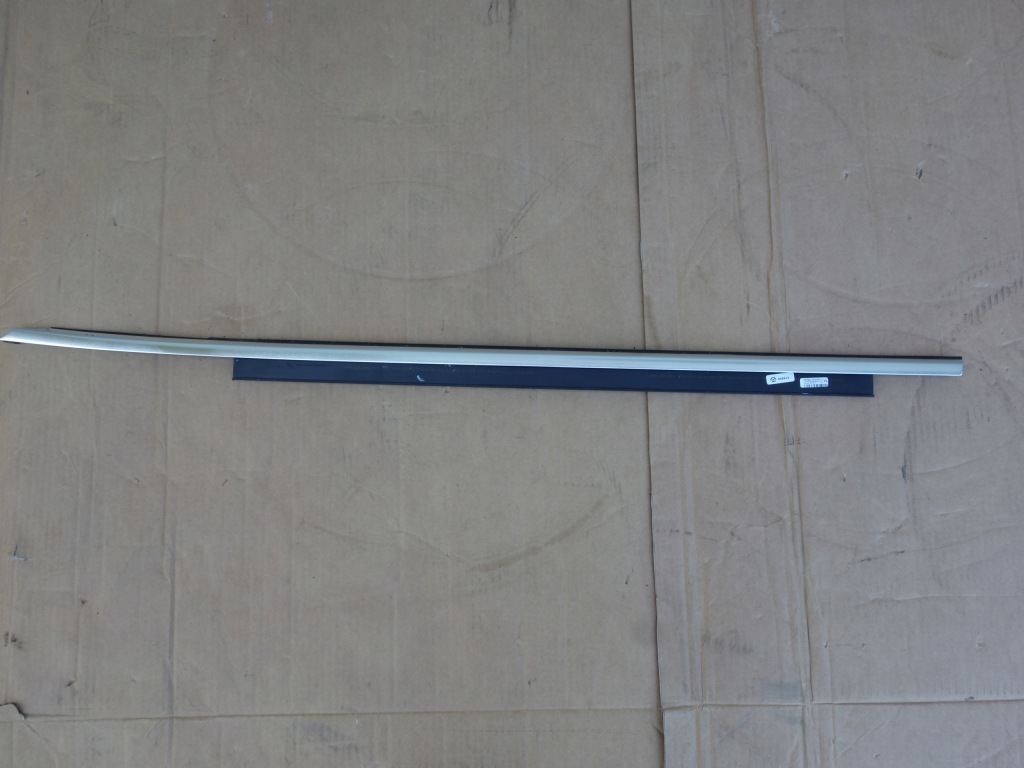 Купить Молдинг уплотнитель левый перед audi a5 8t8853283f