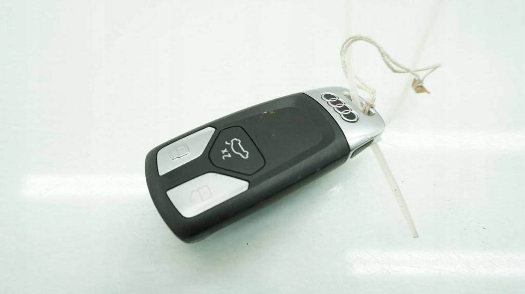 фото №1, Audi a4 b9 lift ключ pilot 4m0959754cp