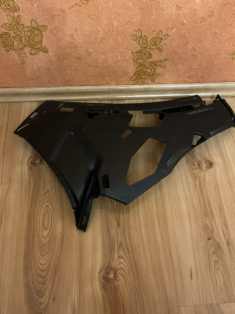 фото №1, Правий передній напрямна mercedes b w247 glb x247