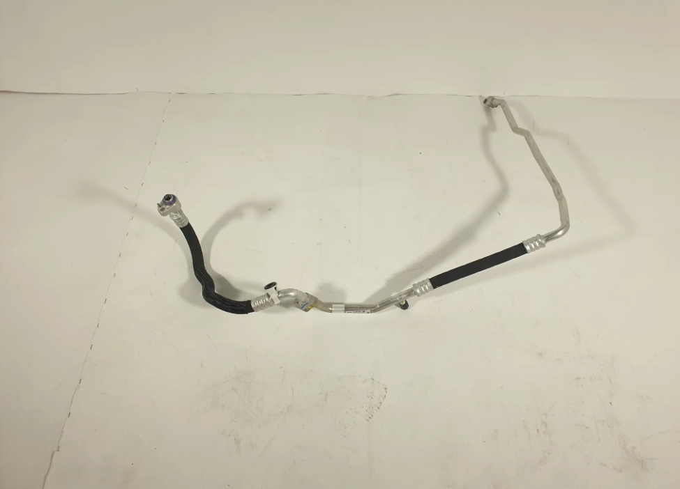 фото №1, Шланг кондиционера bmw f48 x1 9209721