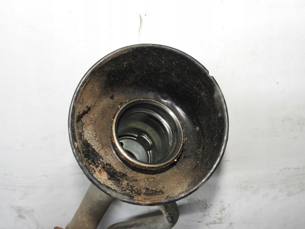 фото №9, Nissan x-trail t31 08-13 2.0 dci труба заливной топлива заливная горловина