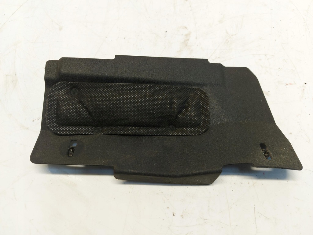 фото №1, Toyota prius + lift захист крила верхній права