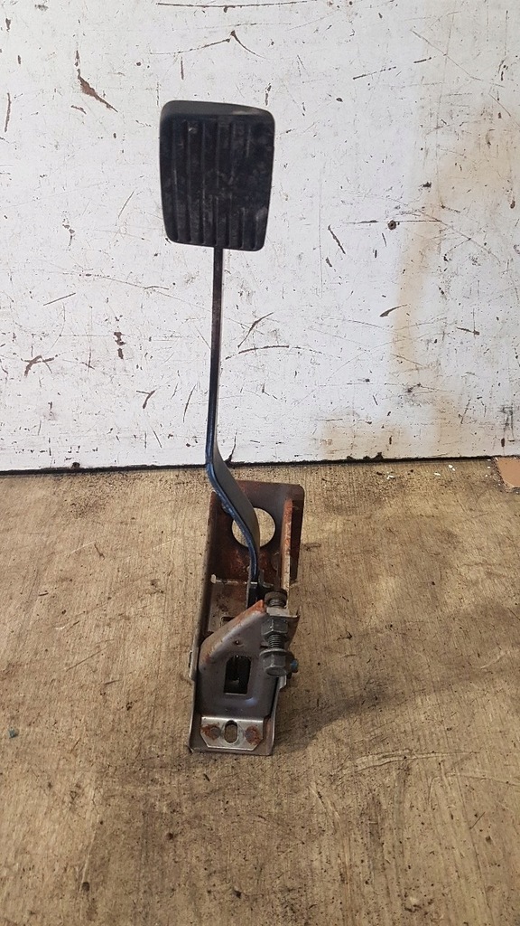 фото №2, Педаль зчеплення mitsubishi carisma 1.9 td