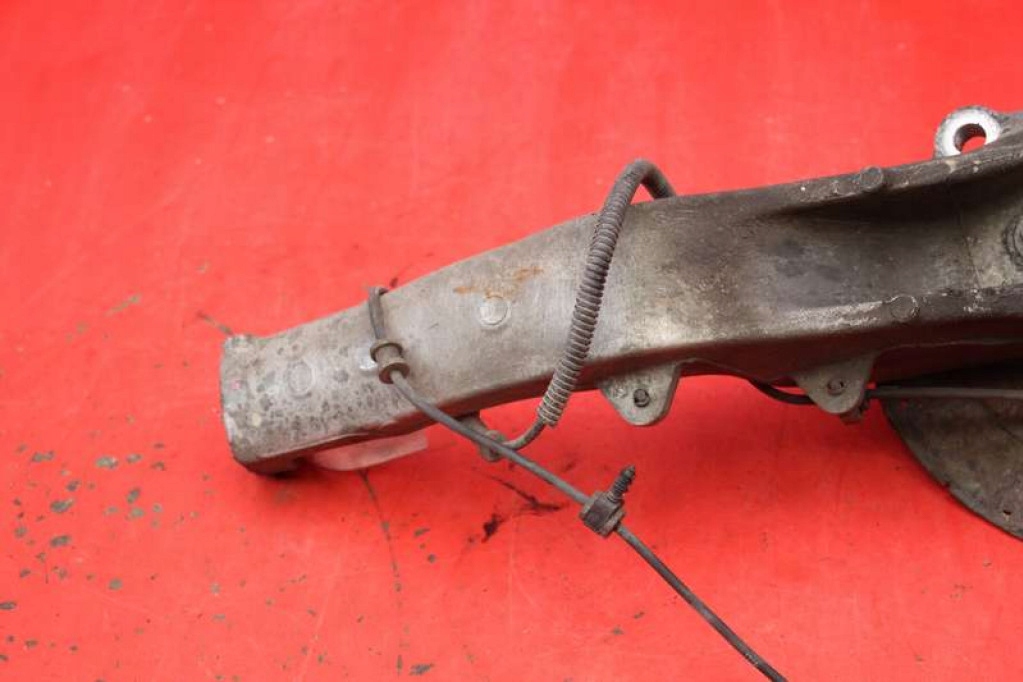 фото №11, Поворотный кулак ступица правая перед jeep grand cherokee iii wk 4.7 v8 238 km 04-10