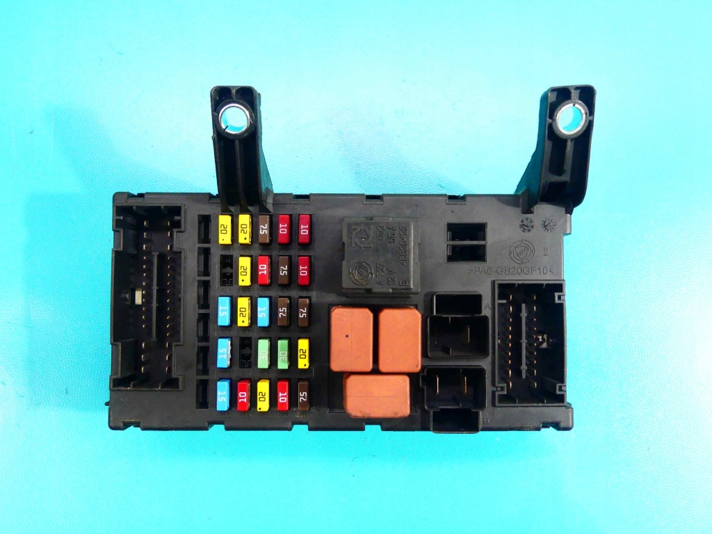 фото №1, Блок керування модуль запобіжників fiat albea 51752207