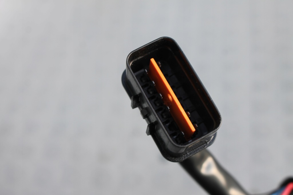 фото №5, Заглушка жгут лампы перед outlander ii lift 10-