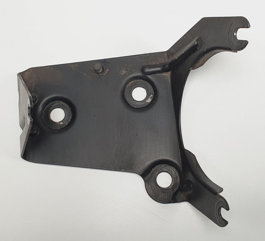 фото №1, Кронштейн кронштейн насоса abs volvo v90 i 3.0 r6