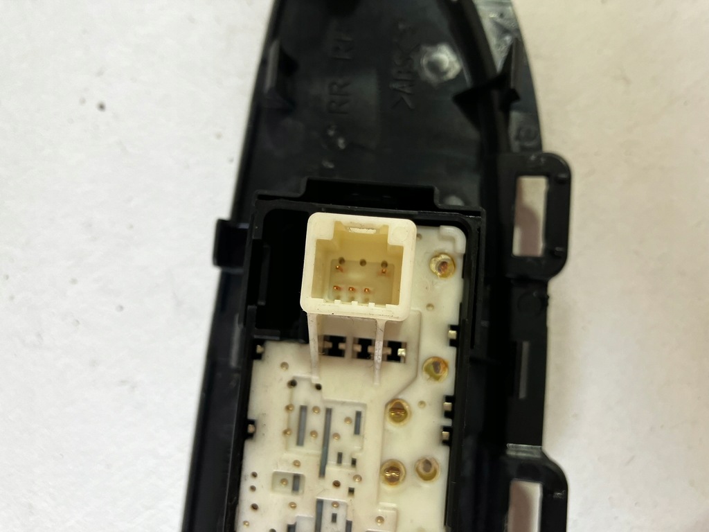 фото №10, Prius iii кнопка перемикач вікон правий задня