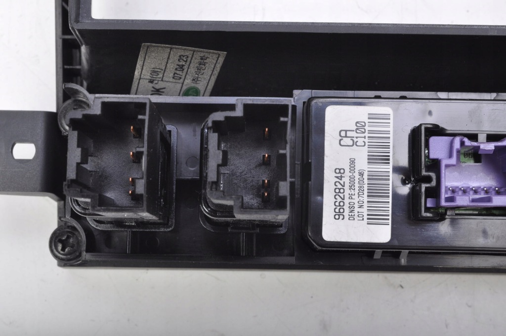 фото №8, Captiva i панель переключателей 96628248 рамка