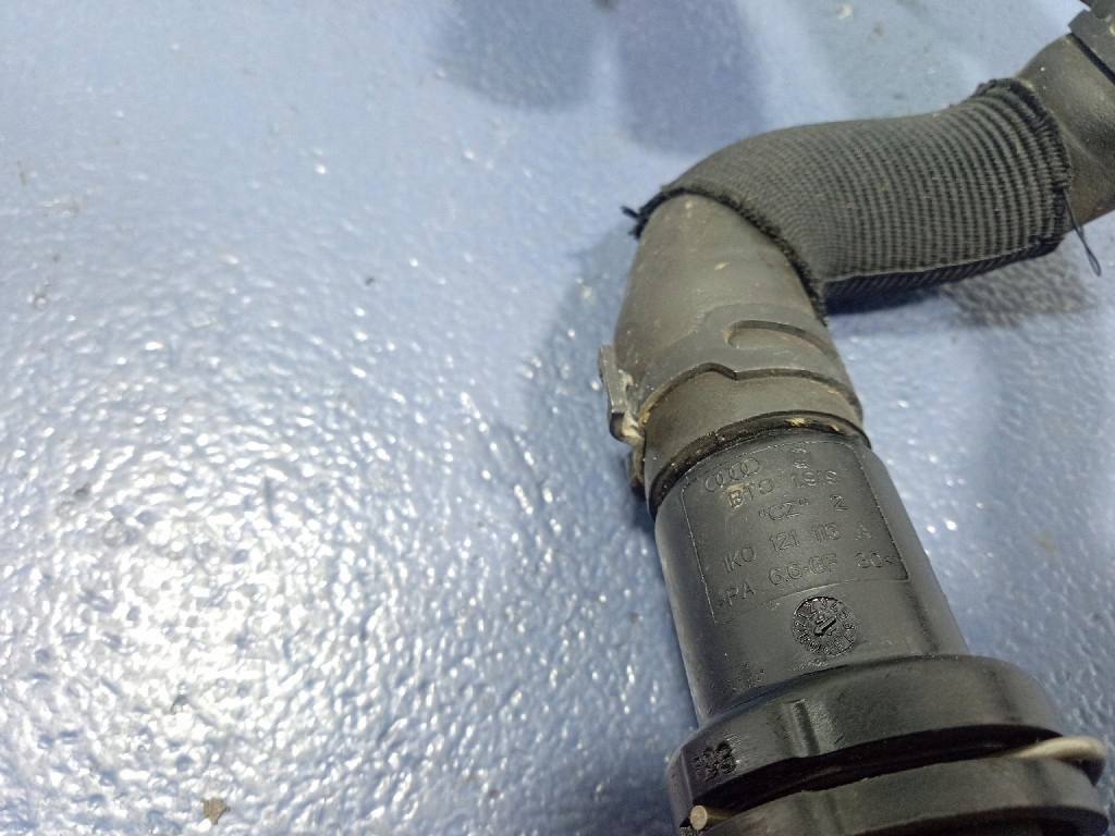 Skoda yeti 1.4 tsi 150km шланг пабтрубок  труба радиатора воды 1k0122073gq Оригинал