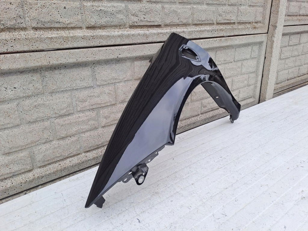 Ferrari 458 italia крила правий лівий передній оригінал Київ