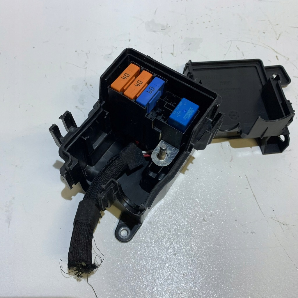 фото №6, Renault captur ii clio v arkana корпус запобіжник 243129238r 252360794r