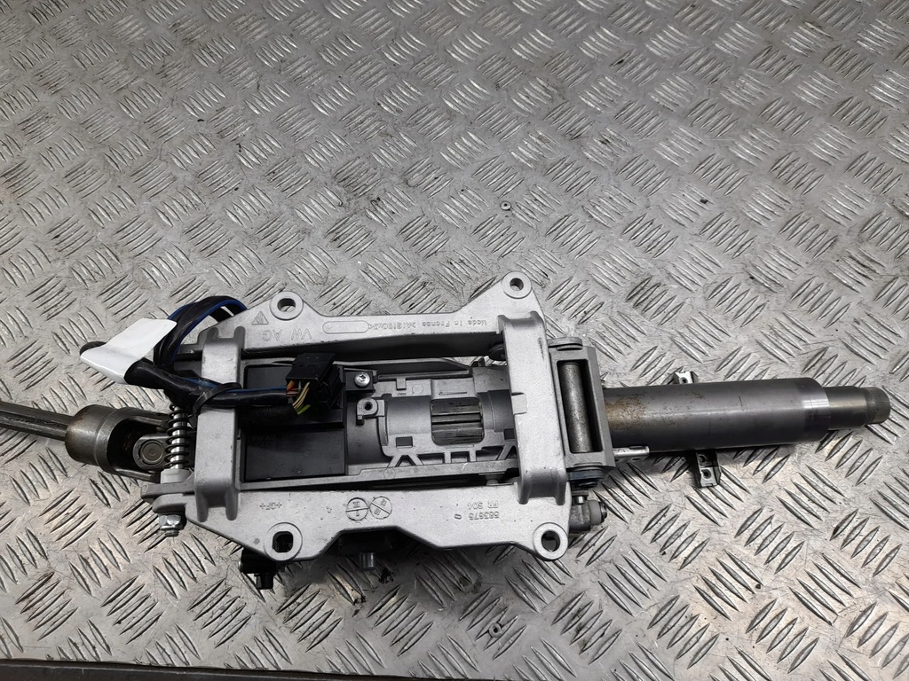 фото №10, Porsche panamera 97034700730 колонки кермові