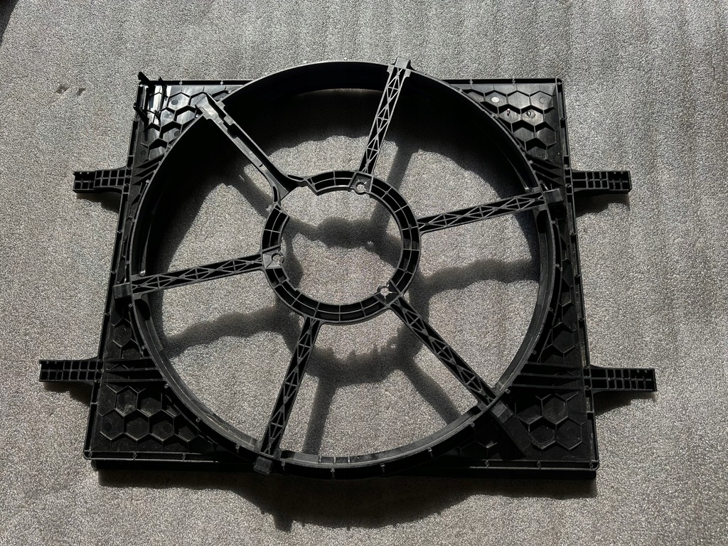 фото №1, Корпус вентилятора радіатора id3 1ea121205....