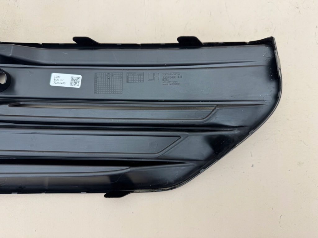 Volvo xc90 2 2 14r- решётка решётка  бампера левая перед передняя 32345466 в Украине